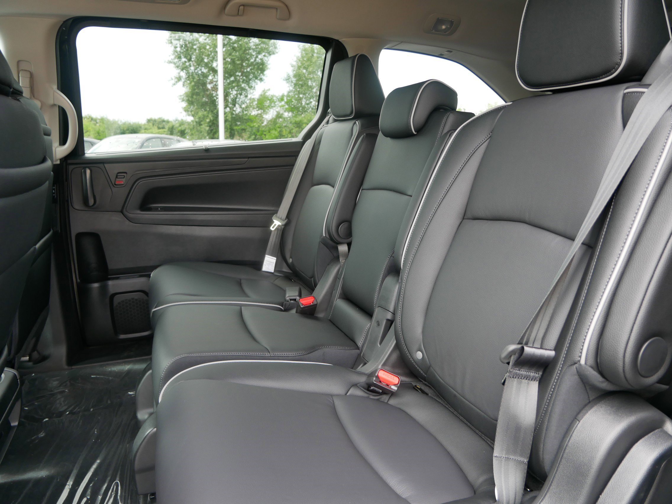 New 2027 Honda Odyssey Touring image 12