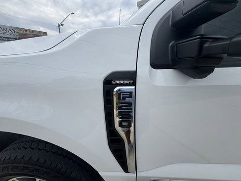 Used 2025 Ford F250 Lariat AWD/4WD image 22