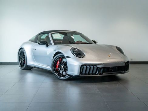 Certified 2026 Porsche 911 Targa 4 GTS AWD/4WD image 9