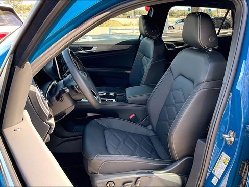 New 2026 Volkswagen Atlas Cross Sport SE image 9