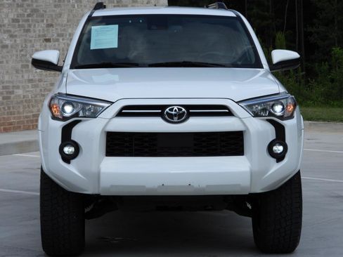 Used 2021 Toyota 4Runner SR5 AWD/4WD image 40