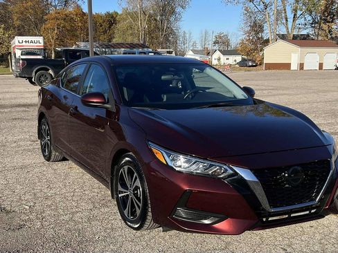 Used 2022 Nissan Sentra SV image 2
