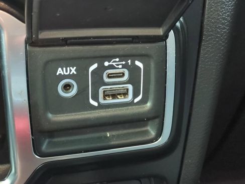 Used 2022 Jeep Wrangler Unlimited Sport AWD/4WD image 17