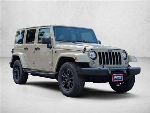 Used 2018 Jeep Wrangler Unlimited Sahara AWD/4WD image 3