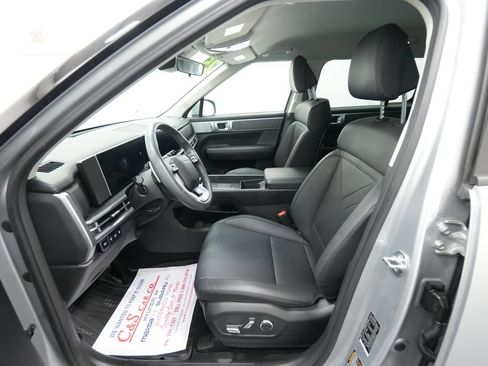 Used 2025 Hyundai Santa Fe SEL AWD/4WD image 16