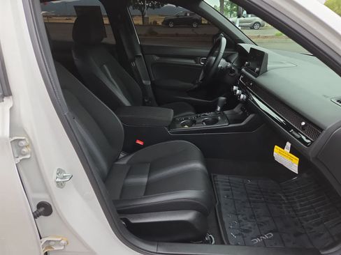 Used 2025 Honda Civic Sport image 22