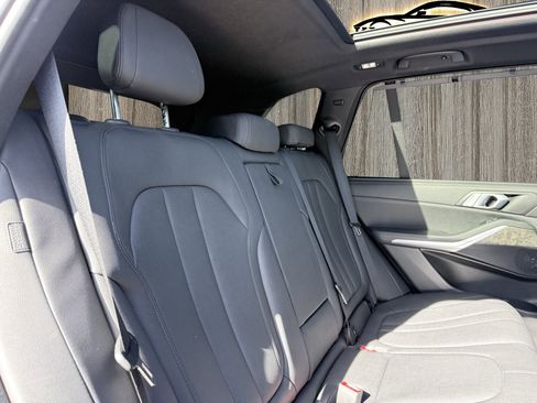 Used 2022 BMW X5 sDrive40i image 41