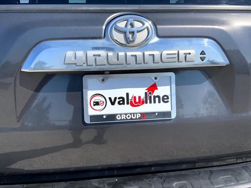 Used 2014 Toyota 4Runner Limited image 10