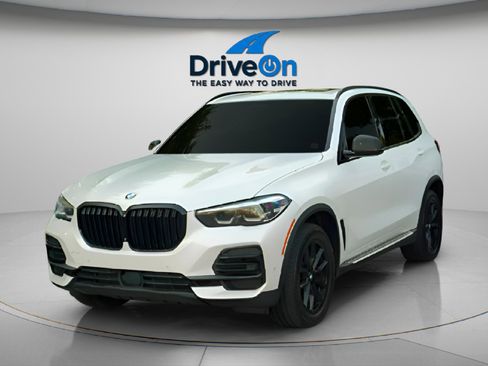 Used 2022 BMW X5 xDrive40i image 3