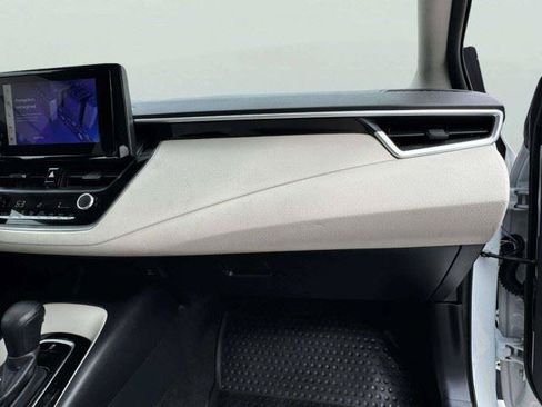 Used 2023 Toyota Corolla LE FWD image 57