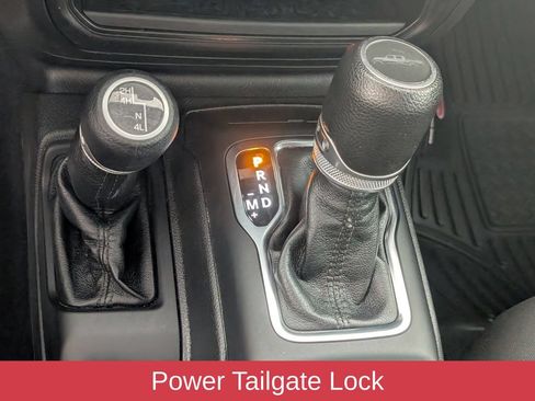 Used 2023 Jeep Gladiator Sport AWD/4WD image 22