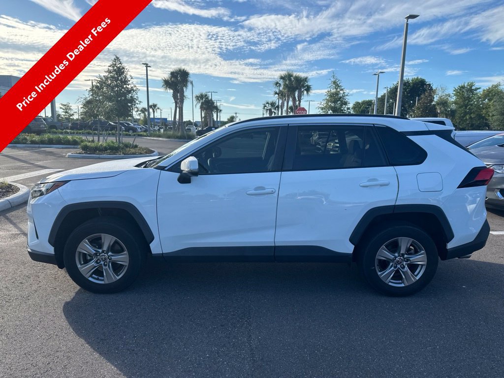 Used 2022 Toyota RAV4 XLE FWD image 3