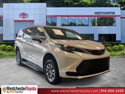 Used 2026 Toyota Sienna LE