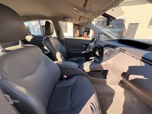 Used 2010 Toyota Prius FWD image 25