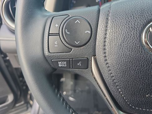 Used 2017 Toyota RAV4 XLE image 21