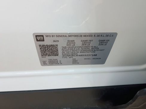 Used 2025 Chevrolet Blazer LT image 3