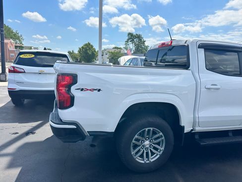 Used 2024 Chevrolet Colorado LT w/ LT Convenience Package II AWD/4WD image 9
