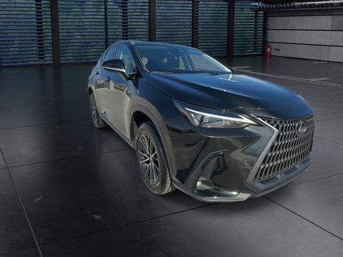 Certified 2024 Lexus NX 250 FWD w/ Towing Package (2000 Lbs) image 3