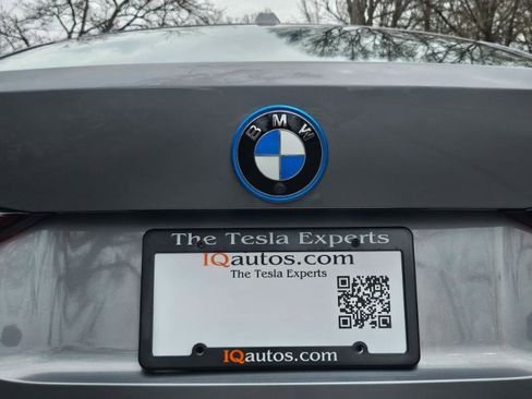 Used 2024 BMW i4 eDrive40 w/ Premium Package image 27