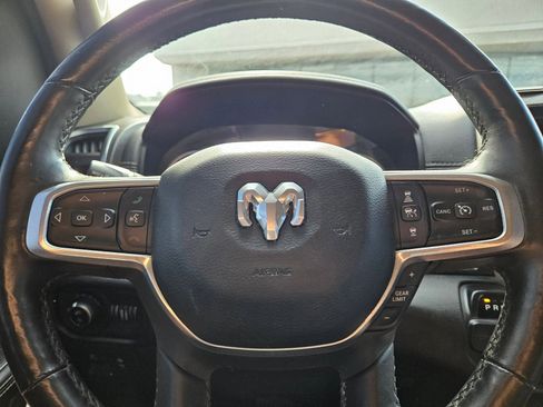 Used 2019 RAM 1500 Laramie image 11