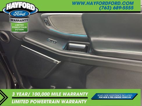 Used 2025 Ford Expedition Platinum image 17