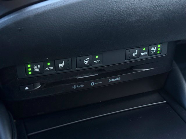 Used 2019 Lexus ES 300h w/ Premium Package FWD image 32
