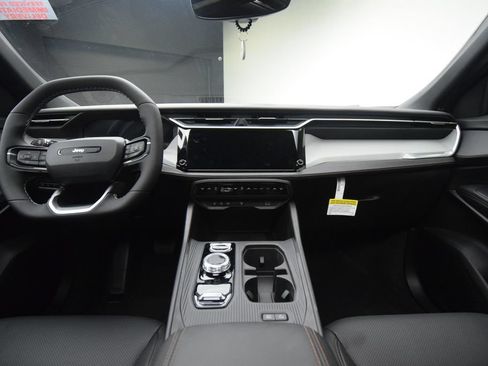 New 2026 Jeep Cherokee Limited AWD/4WD image 32