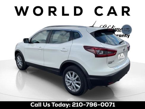 Used 2022 Nissan Rogue Sport SV FWD image 5