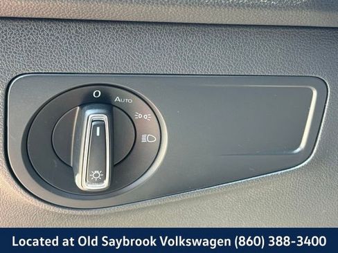 Used 2022 Volkswagen Tiguan SE AWD/4WD image 32