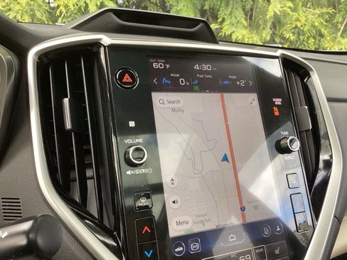 Used 2024 Subaru Ascent Limited w/ Technology Package AWD/4WD image 3
