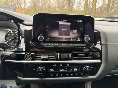 Used 2024 Nissan Pathfinder SV FWD image 26