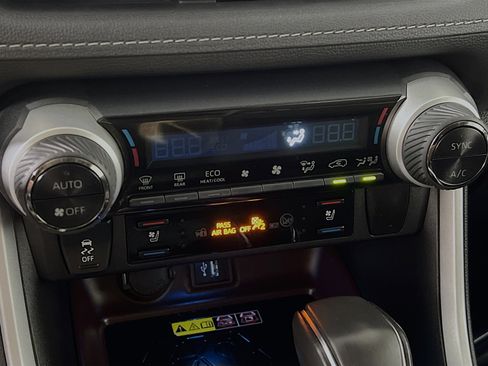 Used 2024 Toyota RAV4 Limited image 26