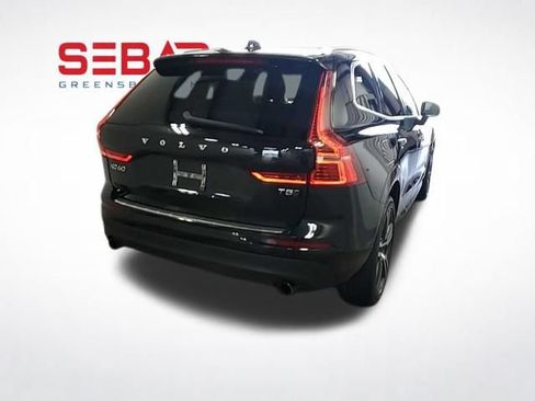 Used 2019 Volvo XC60 T5 Momentum w/ Multimedia Package AWD/4WD image 3