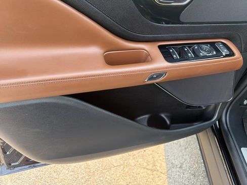 Certified 2024 Lincoln Aviator Reserve w/ Jet Package AWD/4WD image 14