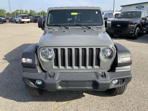 Used 2022 Jeep Wrangler Unlimited Sport AWD/4WD image 3