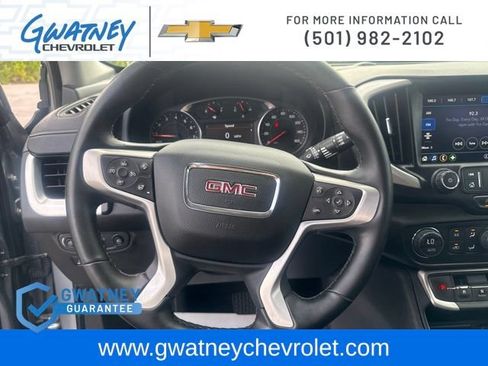 Used 2024 GMC Terrain SLT AWD/4WD image 16
