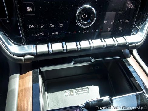 New 2026 GMC Yukon Denali w/ Sun & Power Step Package image 24