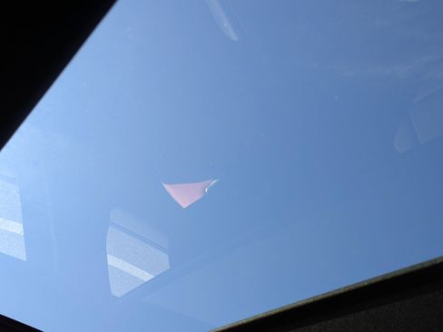 Used 2024 Mercedes-Benz GLC 43 AMG 4MATIC image 25