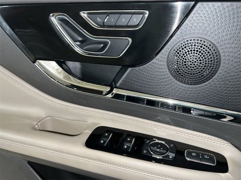 Used 2024 Lincoln Corsair Premiere w/ Equipment Group 101A image 14