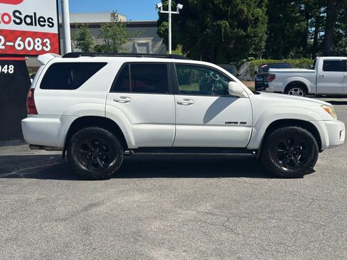 Used 2008 Toyota 4Runner Limited AWD/4WD image 2