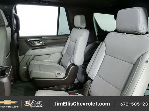 Certified 2023 Chevrolet Tahoe Z71 w/ Luxury Package AWD/4WD image 19