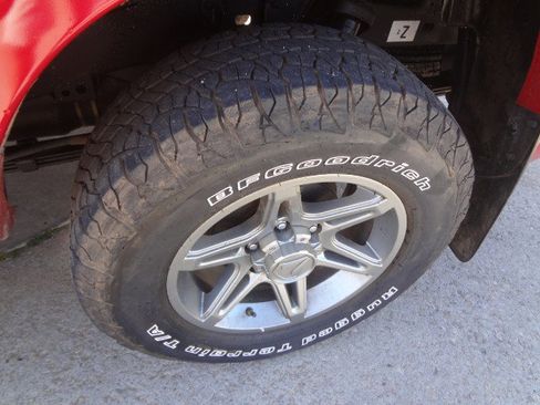 Used 2014 Toyota Tacoma PreRunner w/ SR5 Package image 7