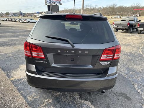 Used 2020 Dodge Journey SE image 8