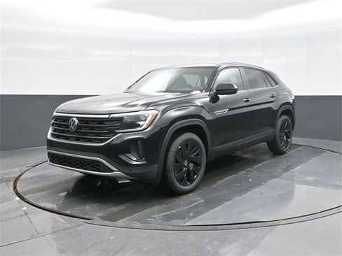 New 2026 Volkswagen Atlas Cross Sport SE image 3