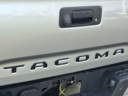 Used 2023 Toyota Tacoma TRD Sport image 31