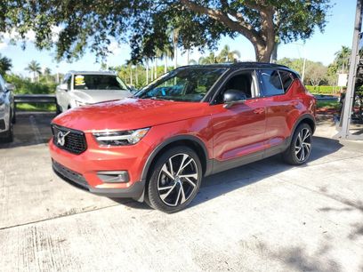Used 2020 Volvo XC40 T5 R-Design
