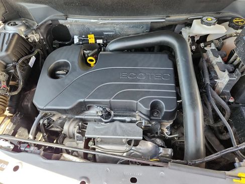 Used 2025 Chevrolet Equinox LT w/ Convenience Package II FWD image 13