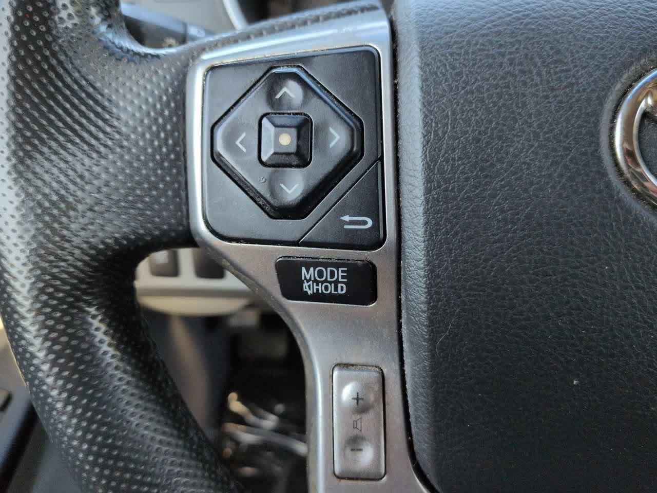 Used 2015 Toyota Tacoma PreRunner w/ SR5 Package RWD image 22