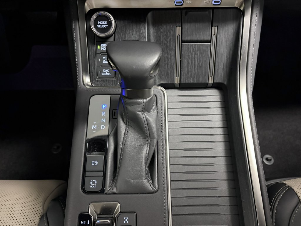 Used 2024 Lexus GX 550 AWD/4WD image 21