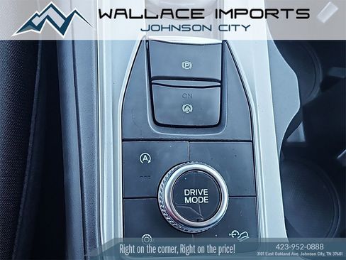 Used 2023 Ford Explorer XLT image 38